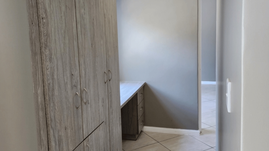 2 Bedroom Property for Sale in Buh Rein Estate Western Cape